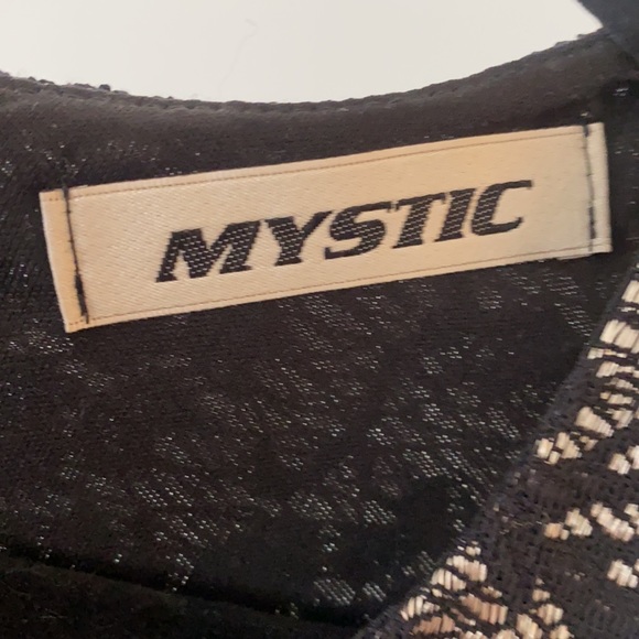 Dress - Picture 3 of 3